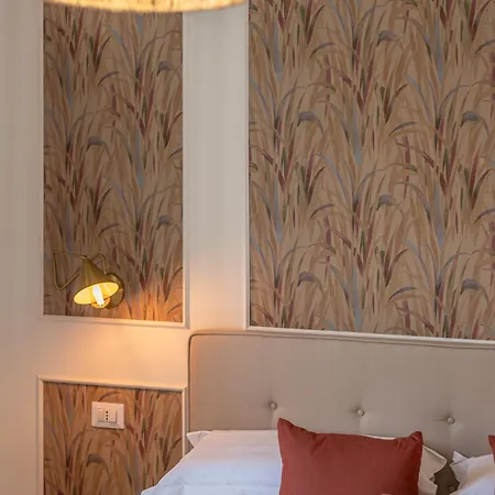 Cornelia Cozy 罗马