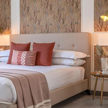 Cornelia Cozy 罗马