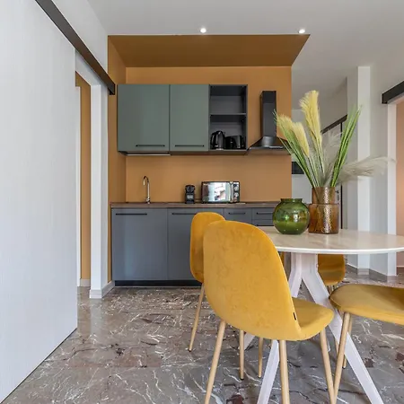 Cornelia Cozy 罗马